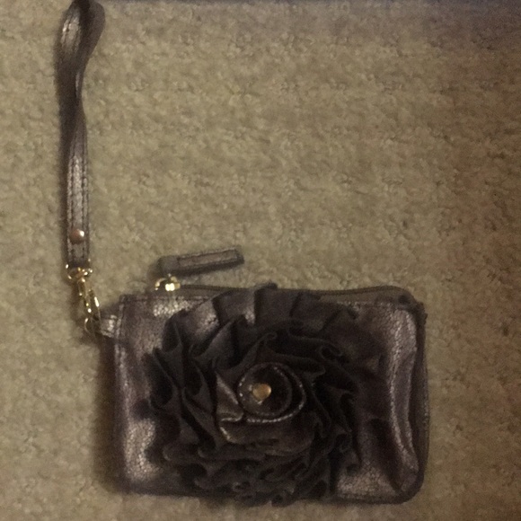 Unique floral appliqué wristlets - Picture 1 of 1